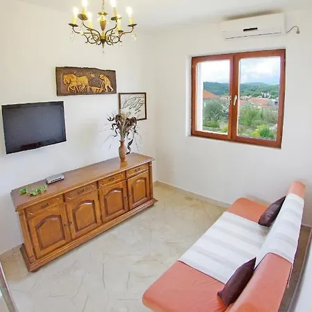 بيت للعطل House With A Swimming Pool Sumartin, Brac - 12482